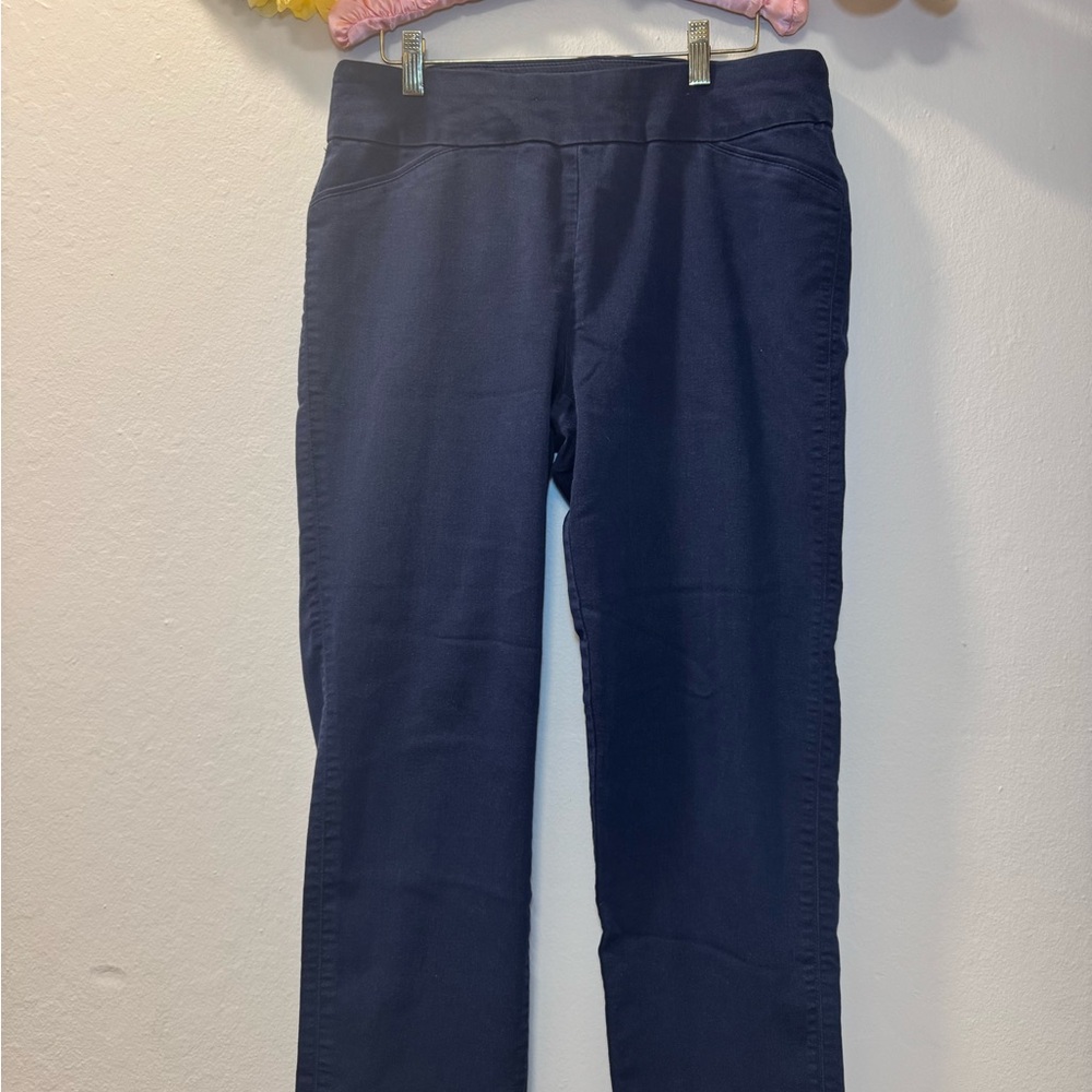 Straight-Leg Women's Jeans in Navy - Classic Everyday Fit - Picture 2 of 16